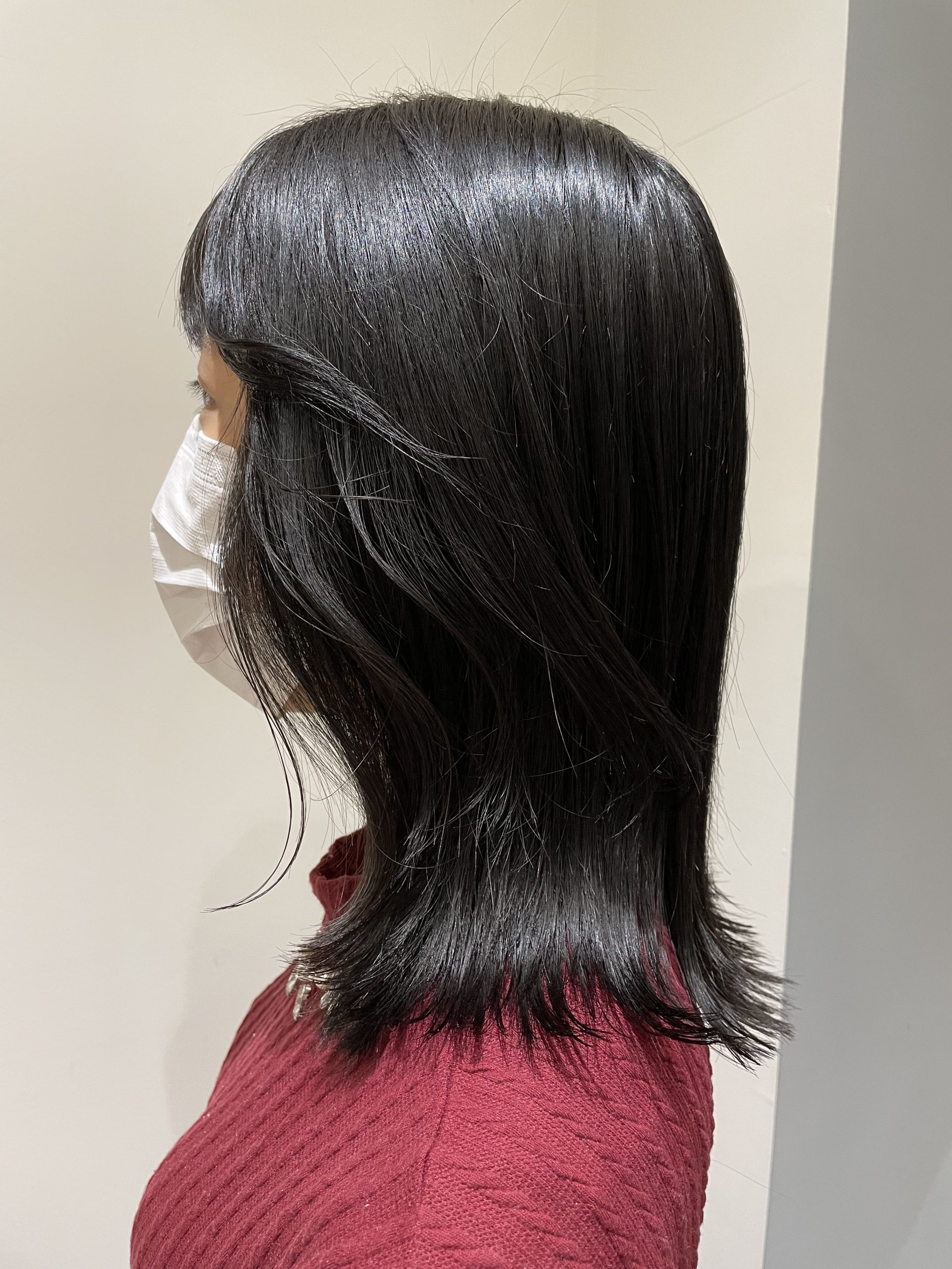 【鎖骨ラインの切りっぱなしボブ】