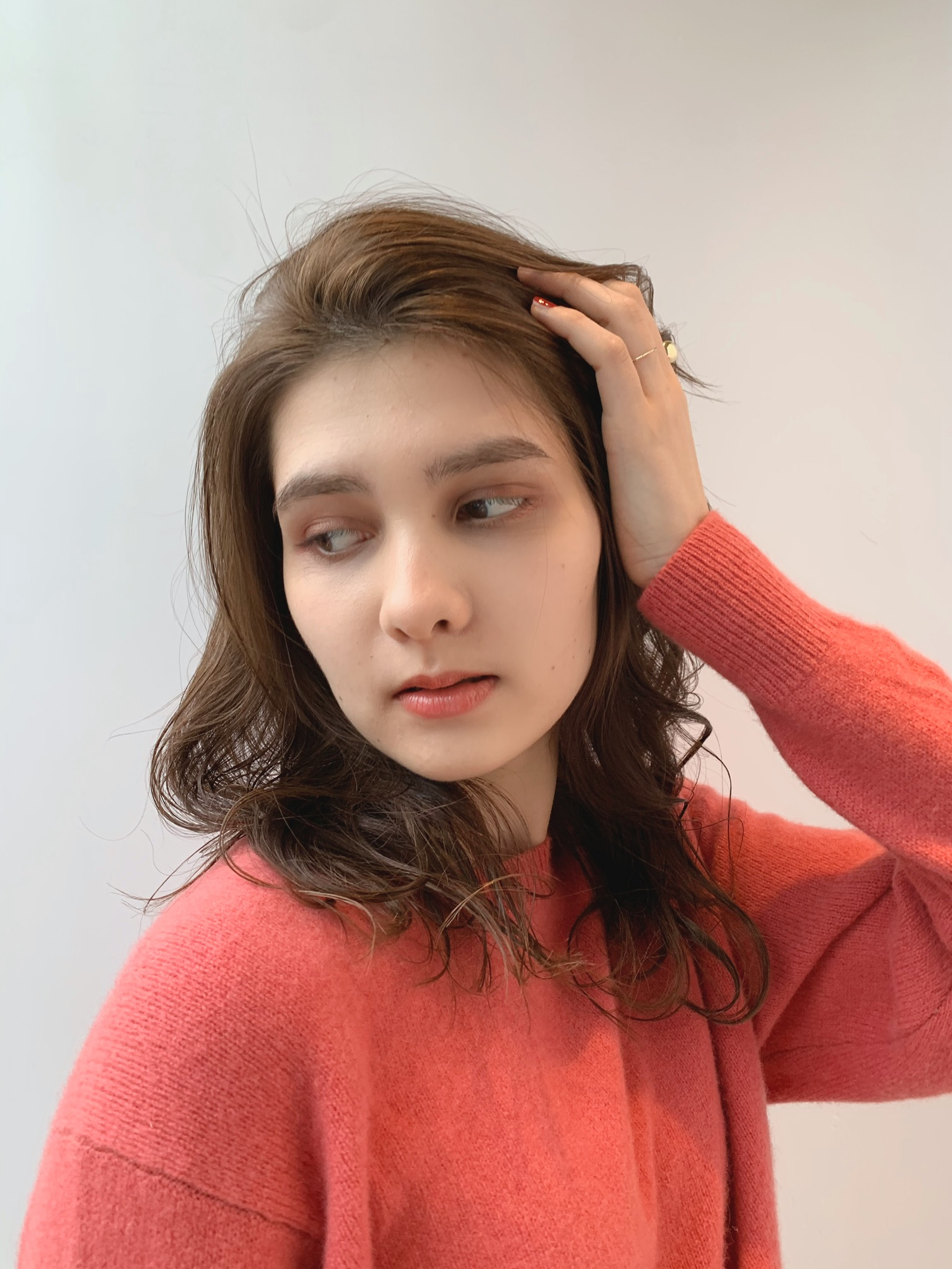 【柔らかモカブラウンのロングヘア】