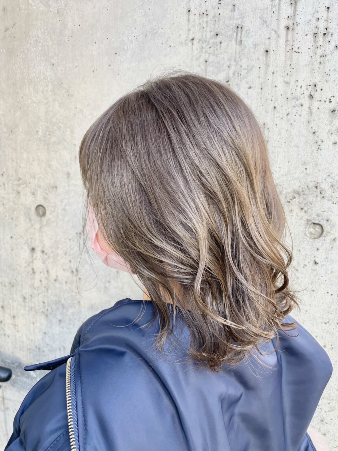 【鎖骨ラインにミディアムにカット✂︎