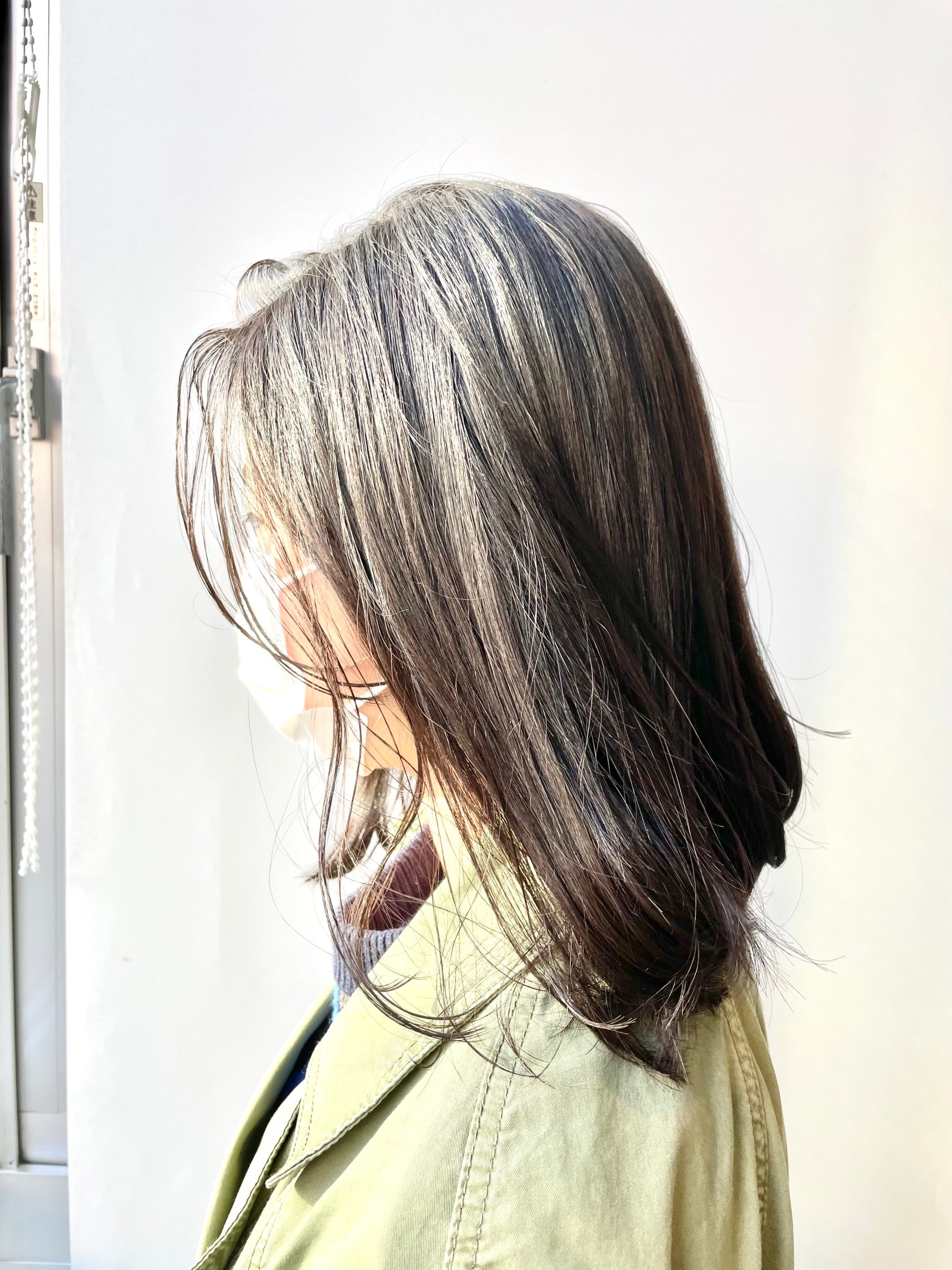 【ぷっつんミディアムボブ】