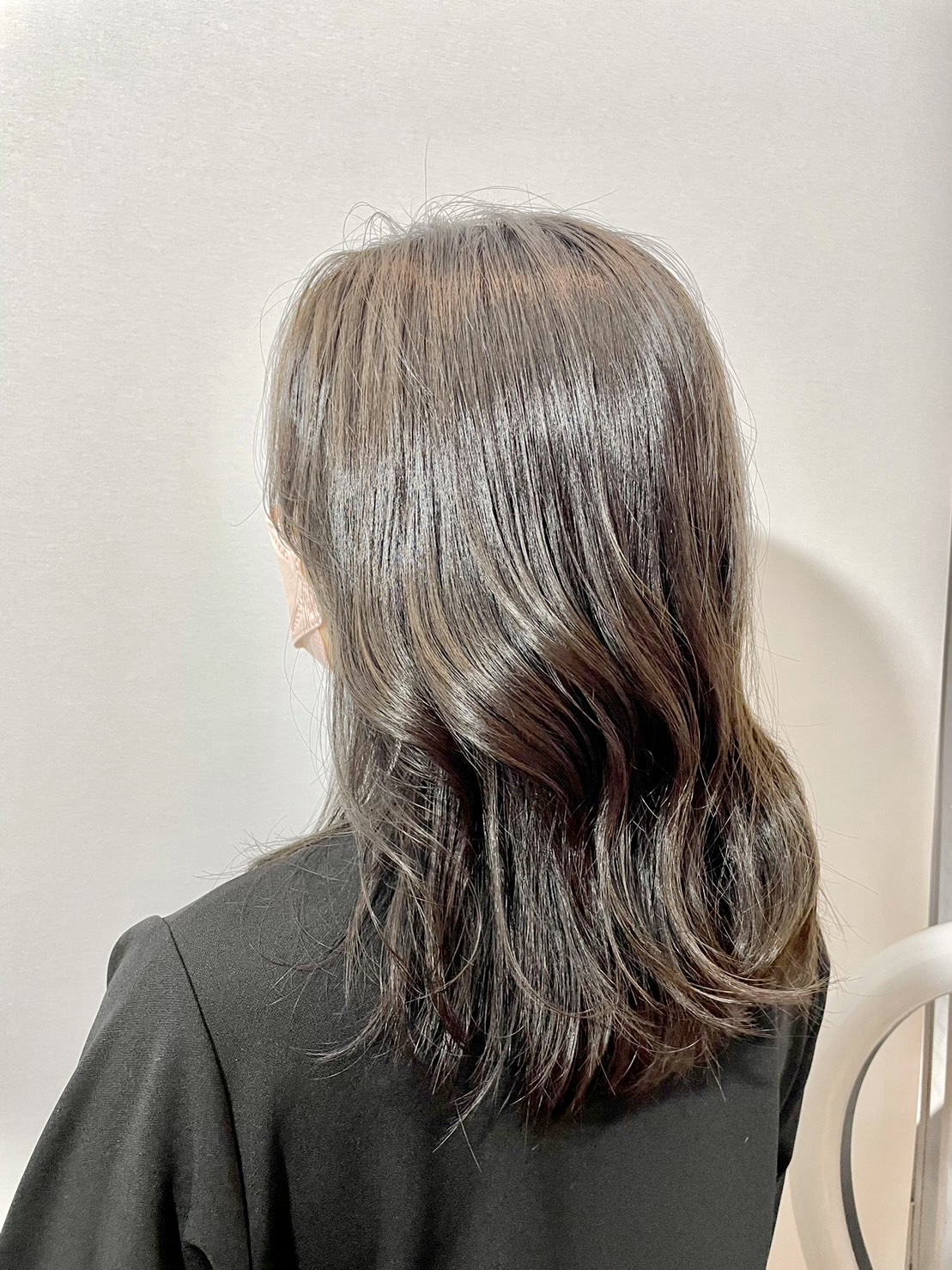 【くすませダークグレイオリーブ】